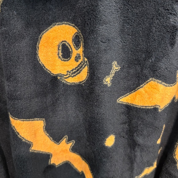 Halloween Themed Hooded Robe - Picture 7 of 7